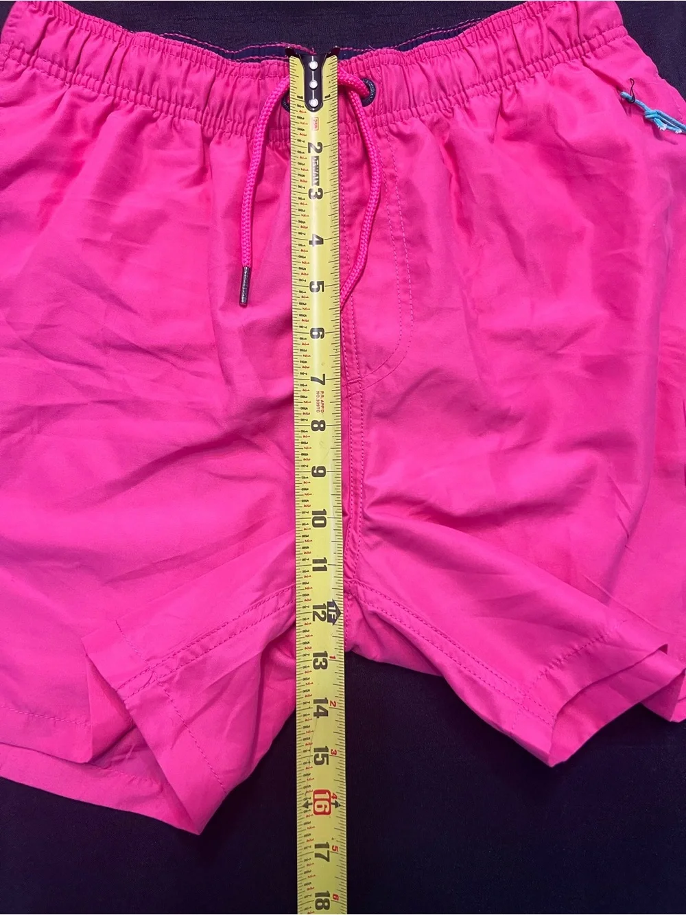 Island Haze Men’s Swim Trunks Size Medium Fuschia Mesh Lined New with tags